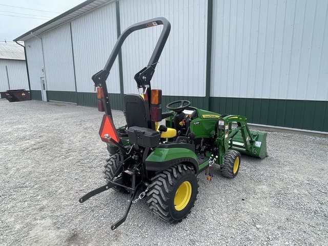 Image of John Deere 1025R equipment image 3