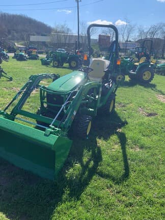 Image of John Deere 1025R equipment image 3