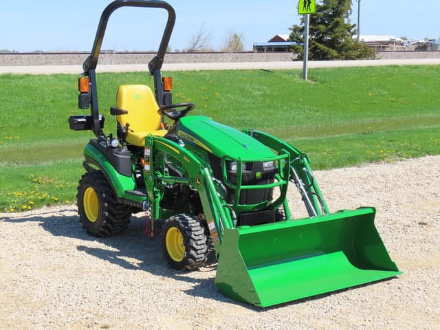 Image of John Deere 1025R equipment image 1