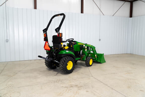 Image of John Deere 1025R equipment image 2
