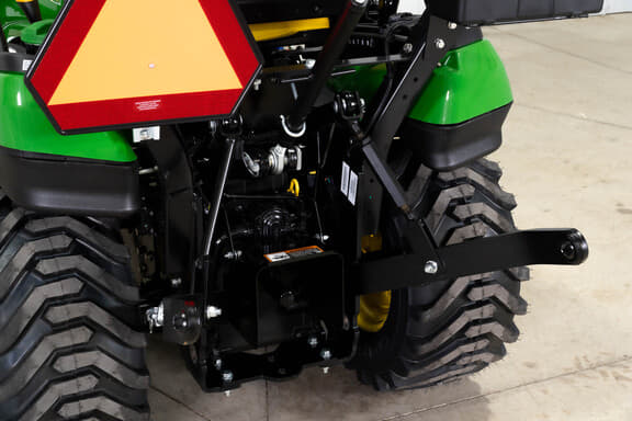 Image of John Deere 1025R equipment image 4