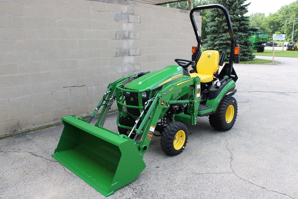 2026 John Deere 1025R Equipment Image0