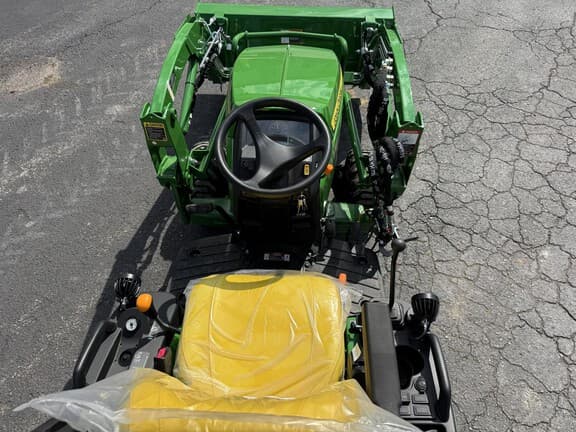 Image of John Deere 1025R equipment image 4