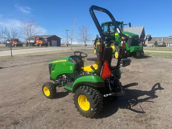 Image of John Deere 1025R equipment image 4
