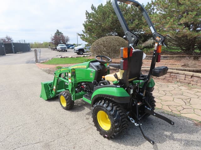 Image of John Deere 1025R equipment image 1