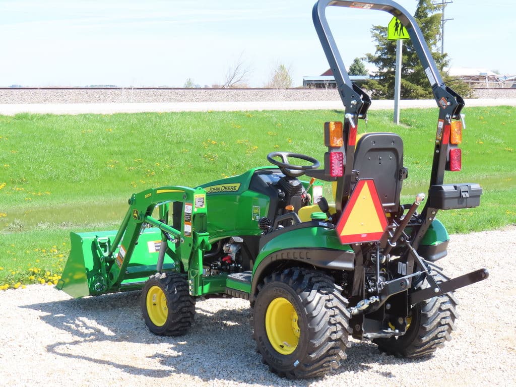 Image of John Deere 1025R Image 1