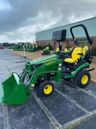 Image of John Deere 1025R equipment image 4