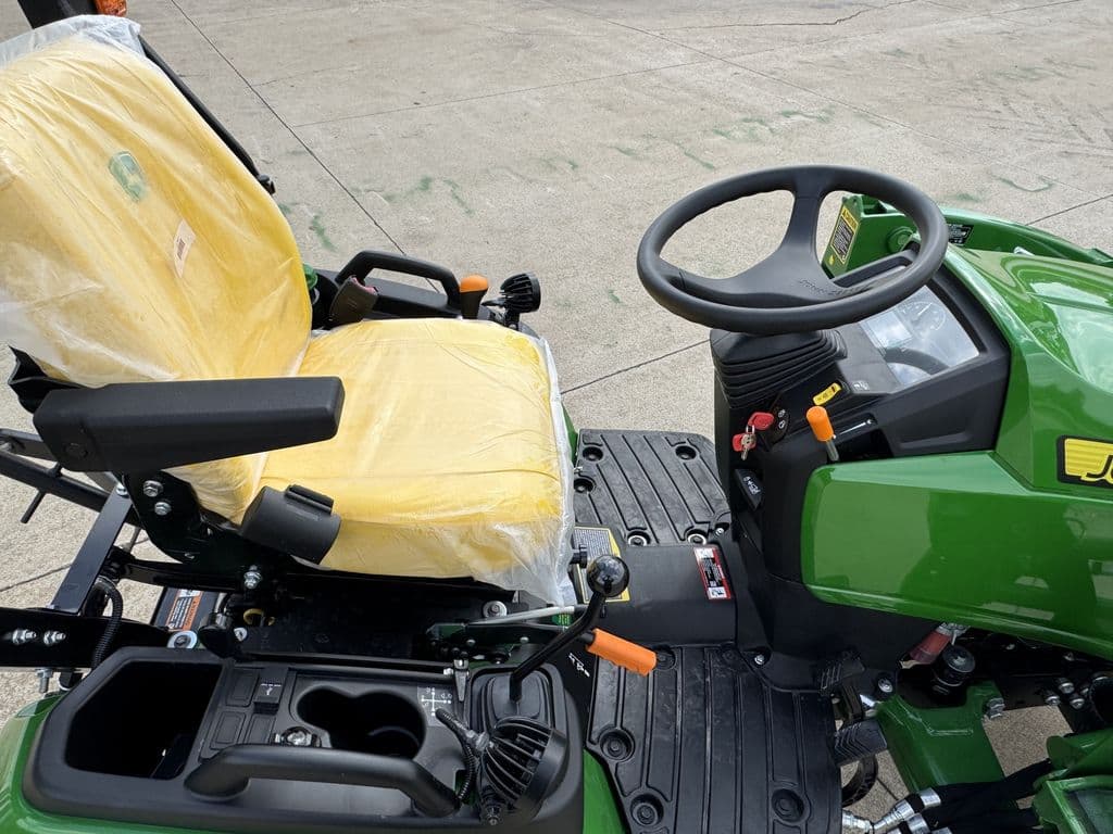 Image of John Deere 1025R Image 1