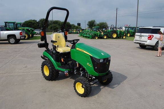 Image of John Deere 1025R equipment image 2