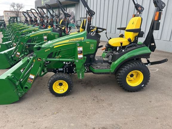 Image of John Deere 1025R equipment image 1