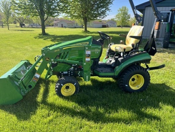 2026 John Deere 1025R Equipment Image0