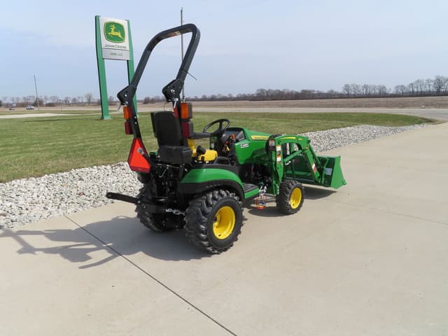 Image of John Deere 1025R equipment image 4