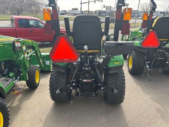 Image of John Deere 1025R equipment image 3