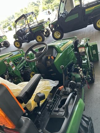 Image of John Deere 1025R equipment image 4