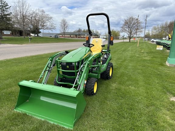 Image of John Deere 1025R Image 1