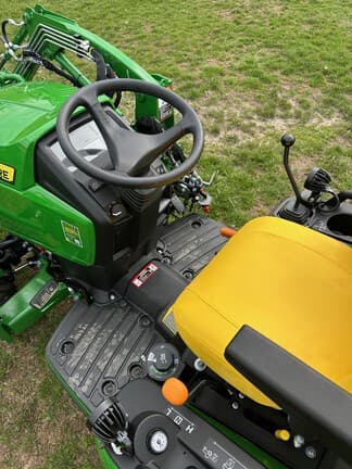 Image of John Deere 1025R equipment image 1