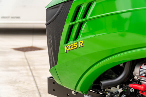 Image of John Deere 1025R equipment image 4