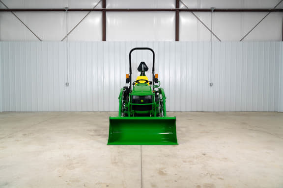 Image of John Deere 1025R equipment image 3