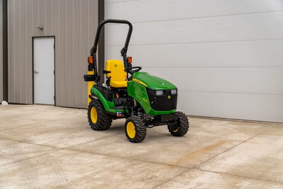 Image of John Deere 1025R equipment image 3