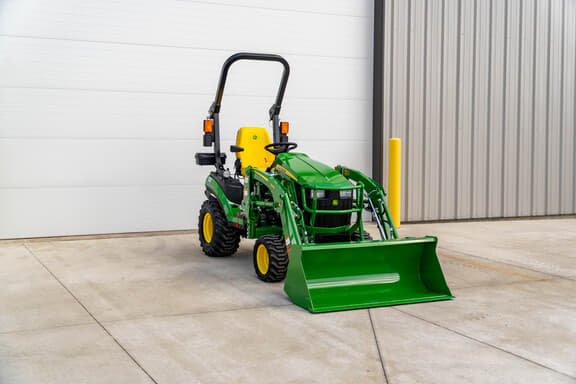 Image of John Deere 1025R equipment image 2
