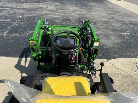 Image of John Deere 1025R equipment image 3