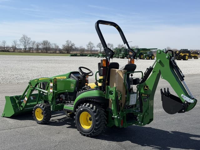 Image of John Deere 1025R equipment image 3
