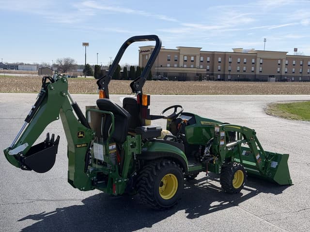 Image of John Deere 1025R equipment image 2