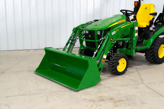 Image of John Deere 1025R equipment image 3