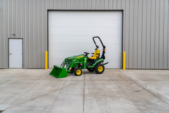Image of John Deere 1025R equipment image 2