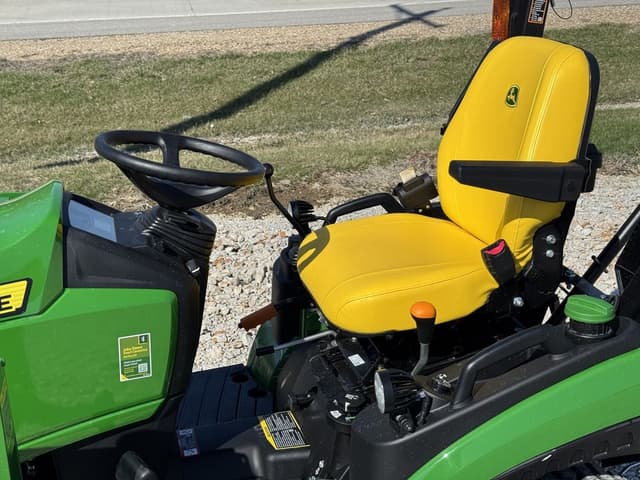 Image of John Deere 1025R equipment image 2