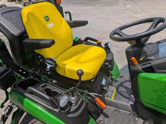Image of John Deere 1025R equipment image 4