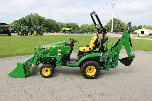 Image of John Deere 1025R equipment image 3