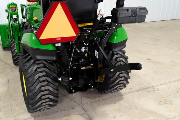 Image of John Deere 1025R equipment image 2
