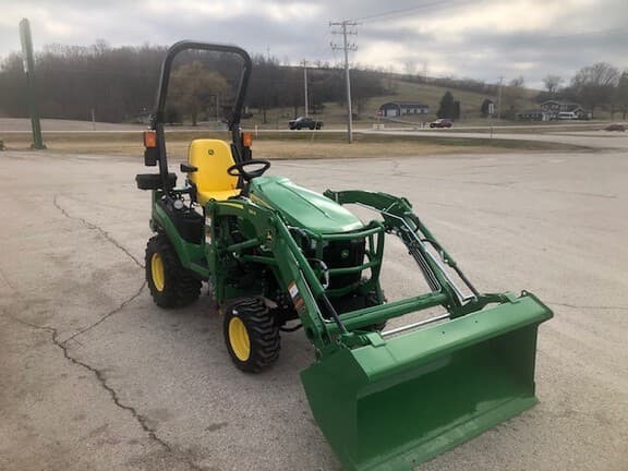Image of John Deere 1025R equipment image 4