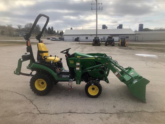Image of John Deere 1025R equipment image 1