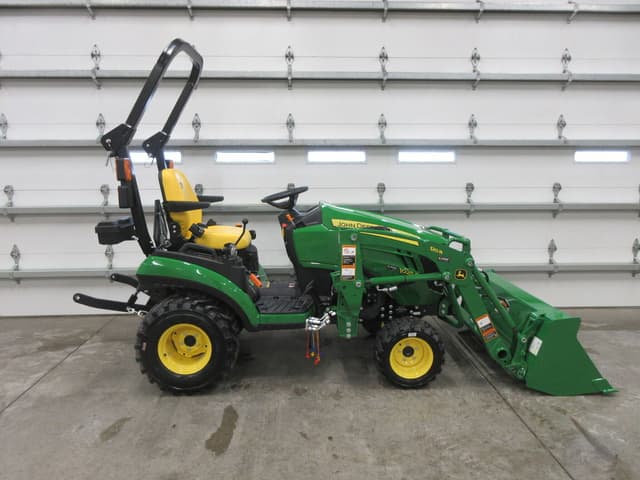Image of John Deere 1025R equipment image 2