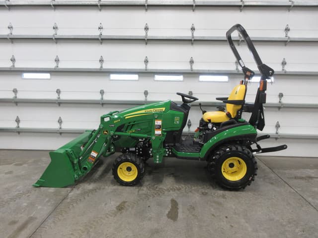 Image of John Deere 1025R equipment image 3