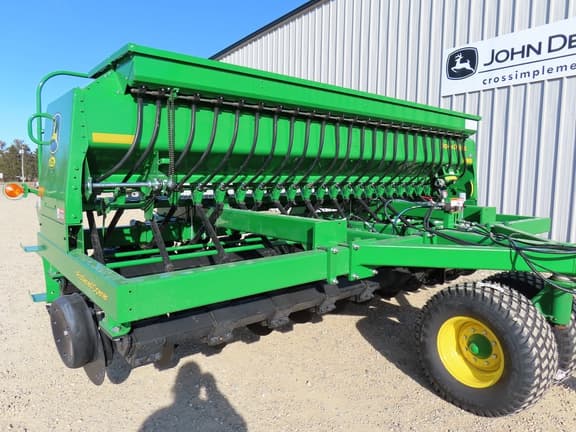 Image of John Deere 1590 equipment image 4