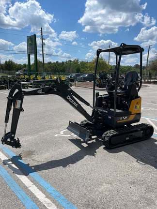 Image of John Deere 17P equipment image 4