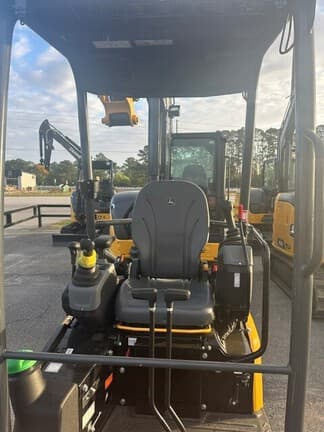 Image of John Deere 17P equipment image 2