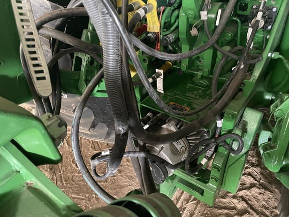 Image of John Deere 1775 equipment image 4