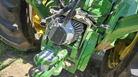 Image of John Deere 1775 equipment image 1