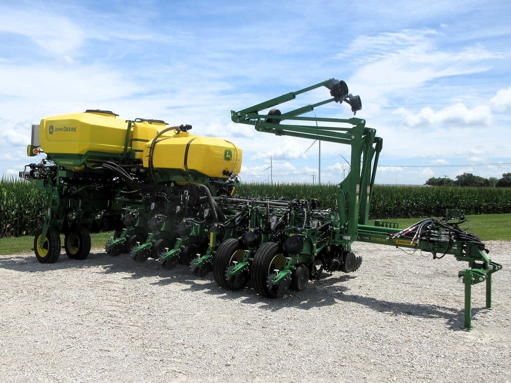 Image of John Deere 1775 Primary image