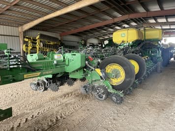 Main image John Deere 1775