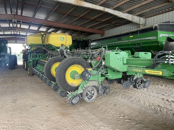 Image of John Deere 1775 equipment image 2