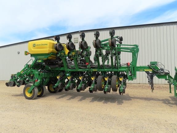 2026 John Deere 1795 Equipment Image0