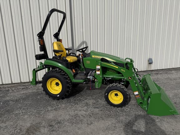 Image of John Deere 2025R equipment image 4