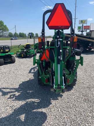 Image of John Deere 2025R equipment image 3