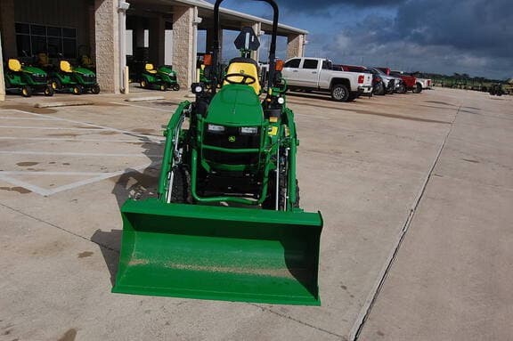Image of John Deere 2025R equipment image 2