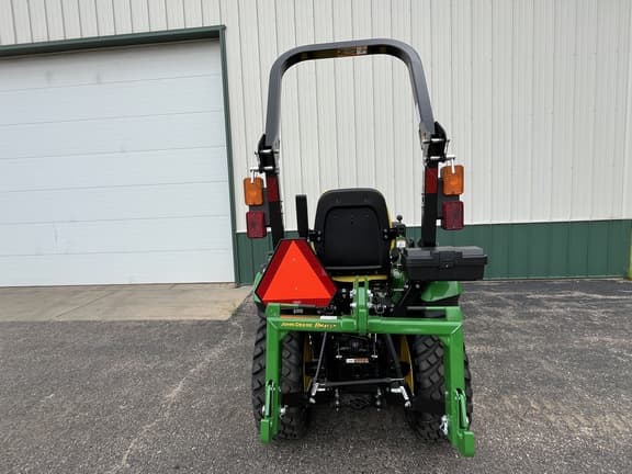 Image of John Deere 2025R equipment image 4